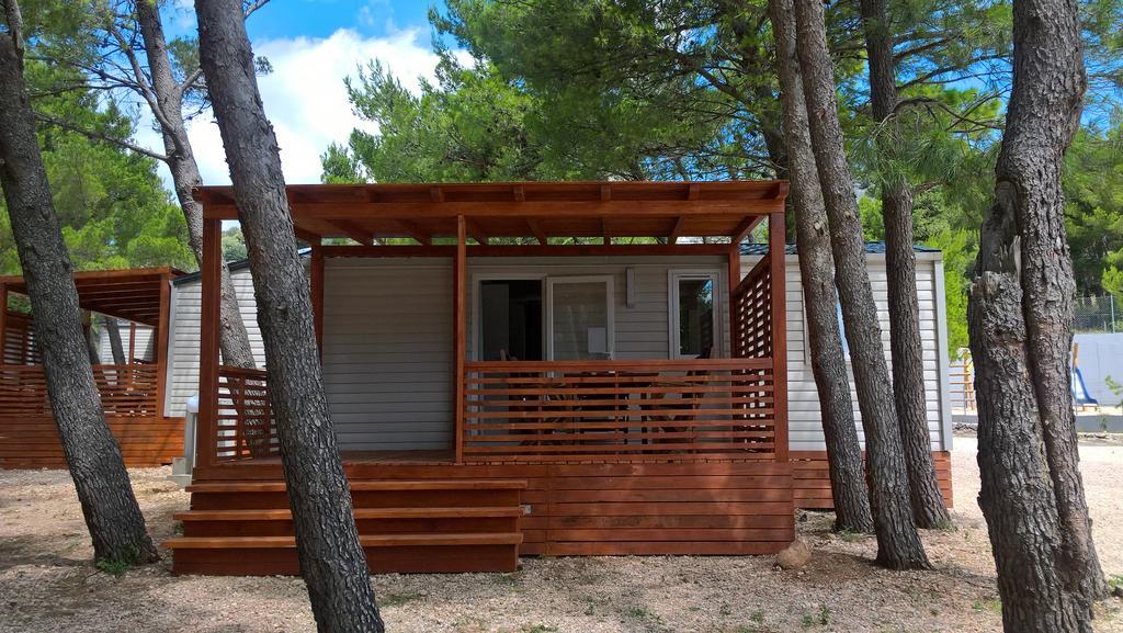 Mobile Home Navis Starigrad Paklenica Exteriér fotografie