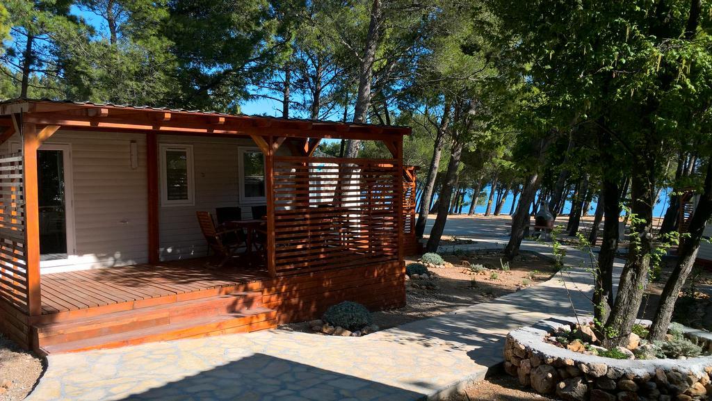 Mobile Home Navis Starigrad Paklenica Exteriér fotografie